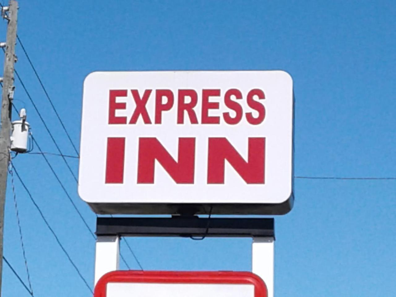 Express Inn & Suites - 5 Miles From St Petersburg Clearwater Airport 외부 사진