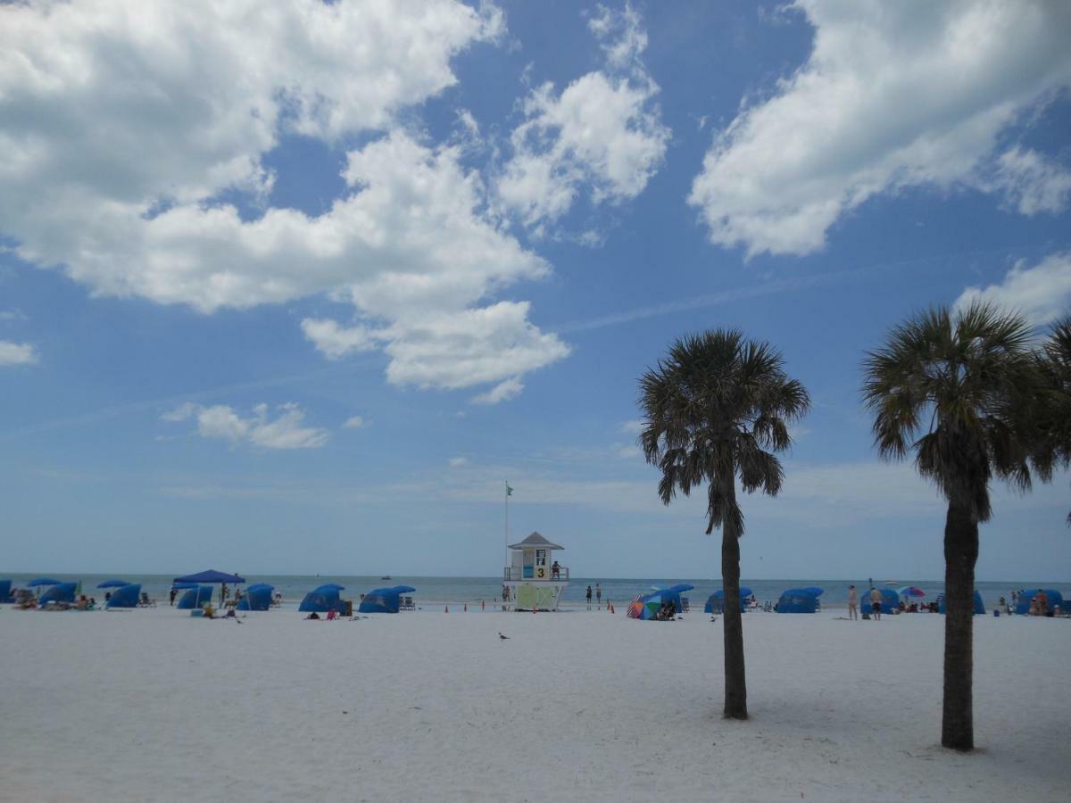 Express Inn & Suites - 5 Miles From St Petersburg Clearwater Airport 외부 사진